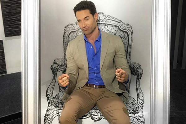 Sebastian Rulli deseja feliz aniversário para a irmã com foto fofa