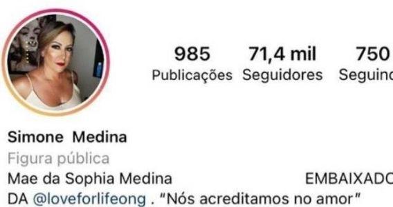 Biografia de Simone Medina ainda com o nome da filha