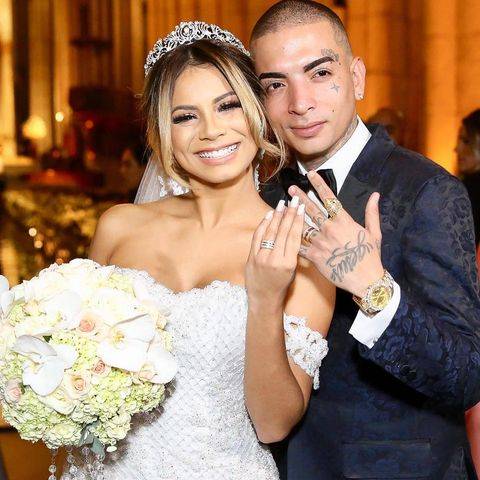 Cantora Lexa e o funkeiro MC Guimê no dia do casamento.