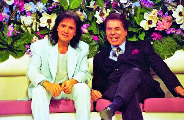 Roberto Carlos e Silvio Santos durante o Em Nome do Amor.