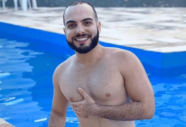 Mahmoud Baydoun na piscina