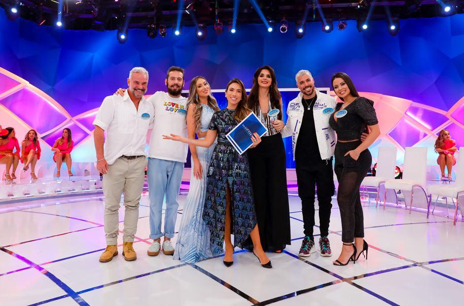 Programa Silvio Santos recebe elenco do The Noite no Jogo dos