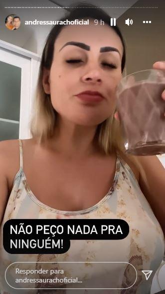 Andressa Urach conversando com os seguidores em stories do Instagram.