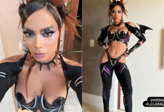 Anitta tira selfie e faz pose de frente com fantasia ousada de morcego 