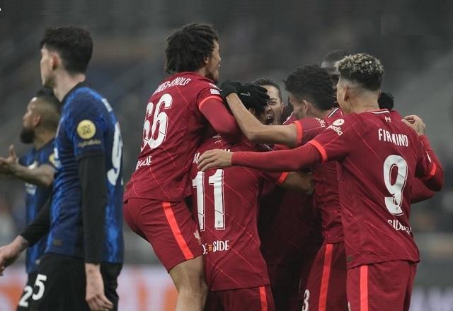 Liverpool e Inter de Milão decidem uma vaga nas quartas de final da Liga dos Campeões