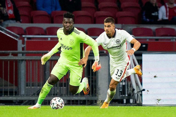 Goleiro Onana durante partida do Ajax