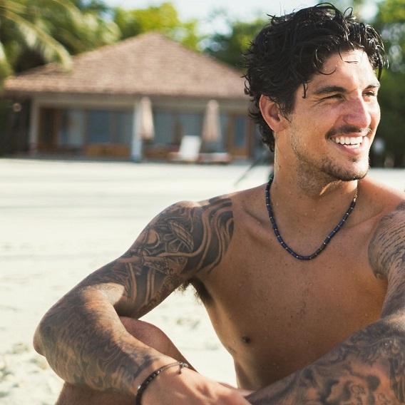 Gabriel Medina sorrindo