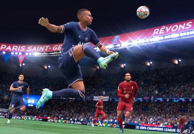 Imagem promocional da gameplay de FIFA 22