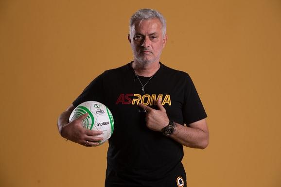  técnico da Roma, José Mourinho, pode atingir um feito inédito no futebol europeu