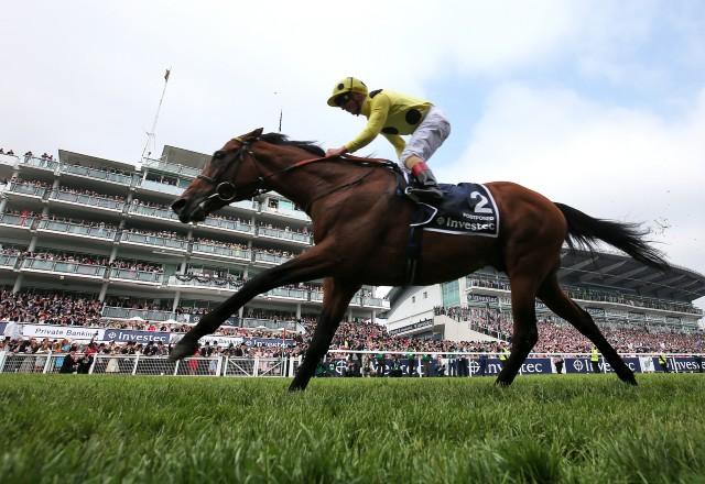 Corrida de cavalos em Epsom Downs