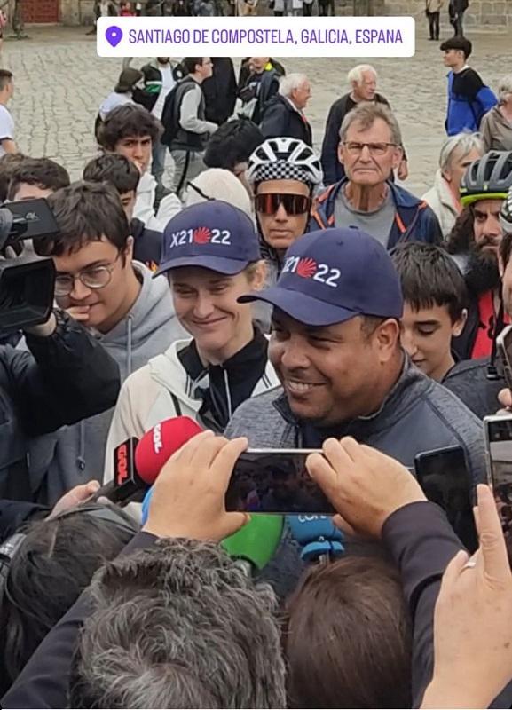Ronaldo recebido por jornalistas e fãs em Santiago de Compostela