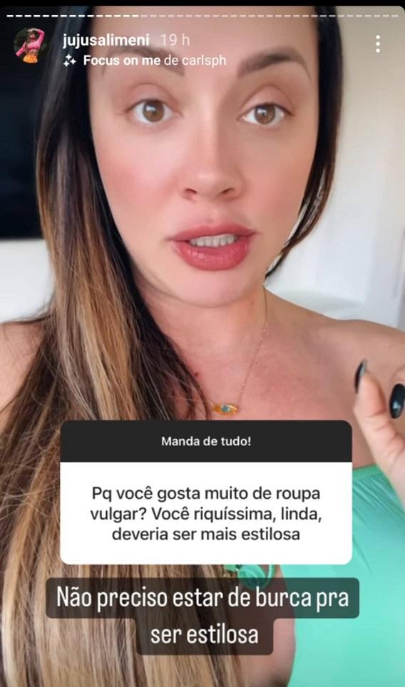 print dos stories de juju salimeni rebatendo seguidor