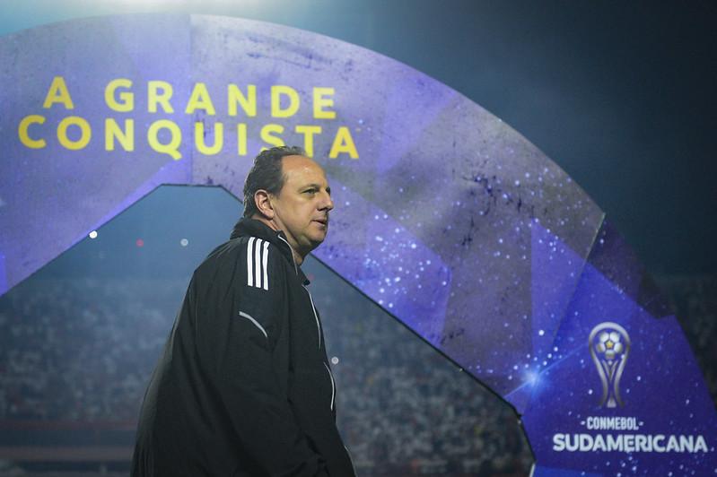 Rogério Ceni comanda o São Paulo na Copa Sul-Americana