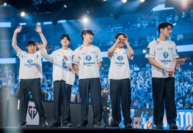 LoL: DRX bate T1 e é campeã Mundial pela primeira vez