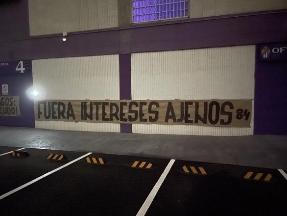Protesto da torcida do Valladolid contra Ronaldo