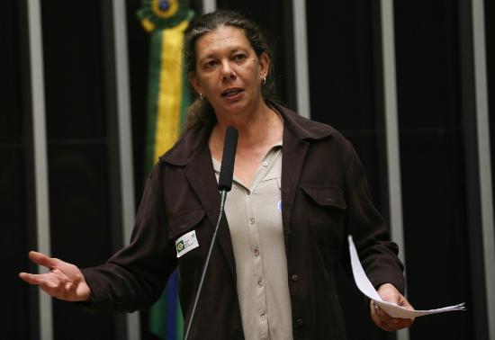 Foto de Ana Moser no Plenário da Câmara dos Deputados