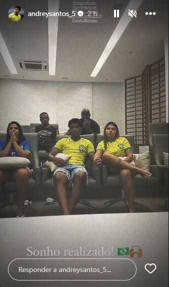 Andrey comemorando convocação para a seleção brasileira