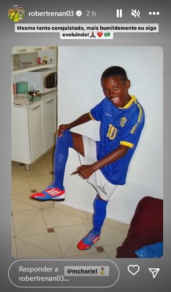 Robert Renan comemorando convocação para a seleção brasileira 