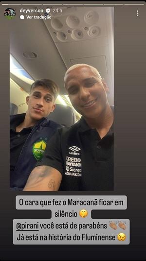Pirani, à esquerda, e Deyverson, à direita, sorrindo com uniforme do Cuiabá; 