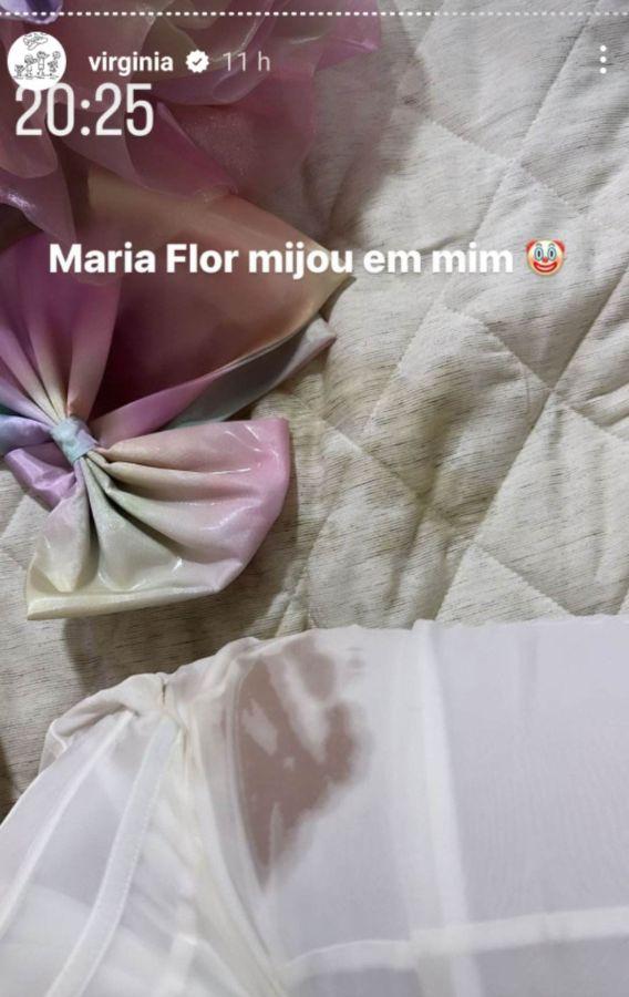 Foto mostra pedaço de vestido de Virginia molhado de xixi