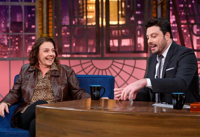 Rosi Campos e Danilo Gentili durante o The Noite.