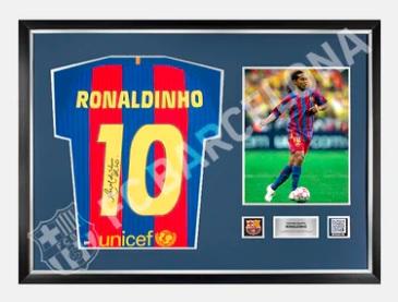 Barcelona vende camisa de Ronaldinho Gaúcho 