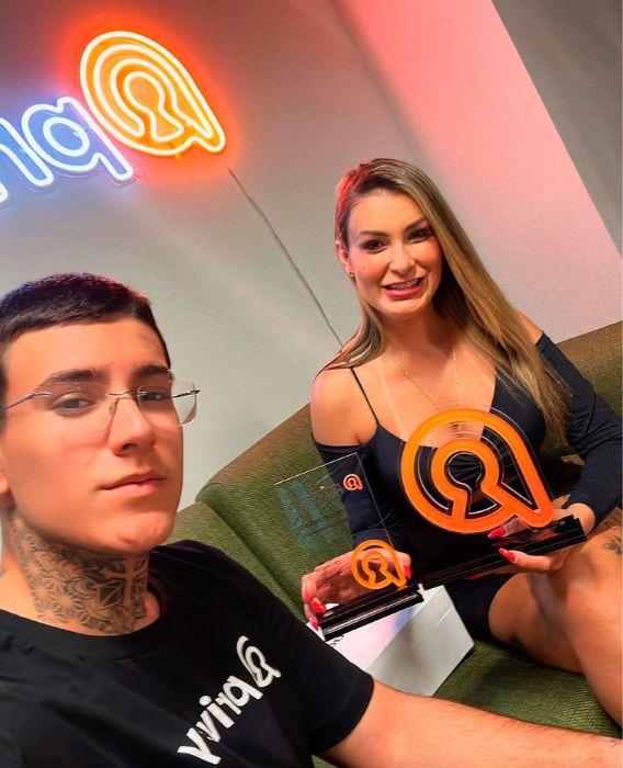 Andressa Urach e o filho Arthur