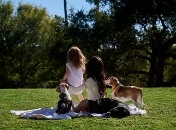 print da imagem de lilibet, filha de Meghan Markle com Príncipe Harry