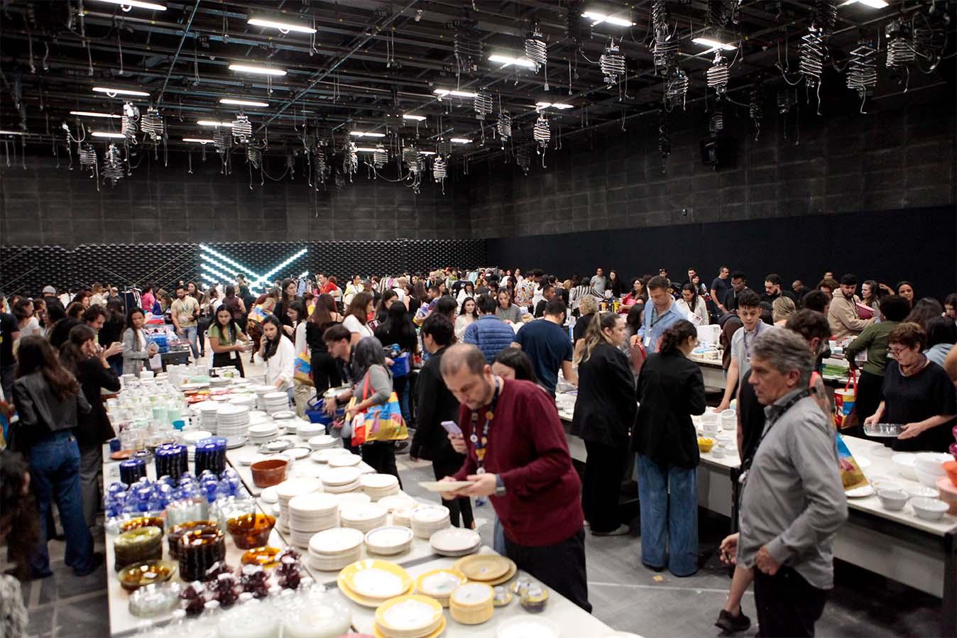 Bazar AACD 2025 no SBT