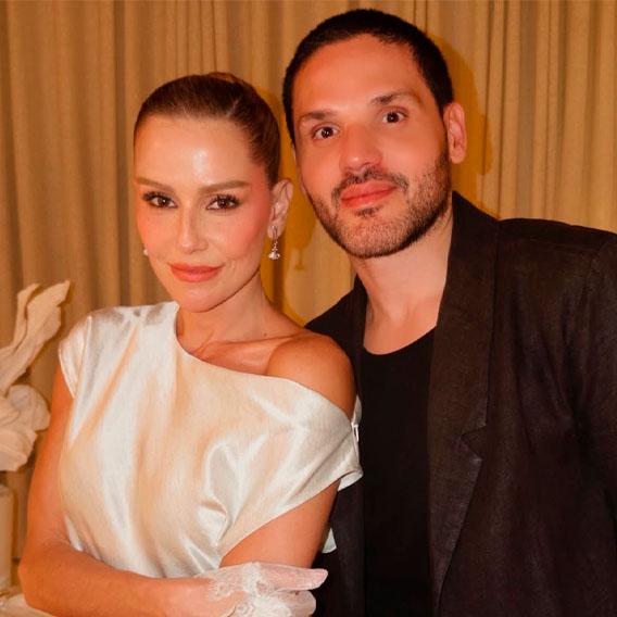 deborah secco posou ao lado de namorado, Dudu Borges, em seu aniversário de 46 anos