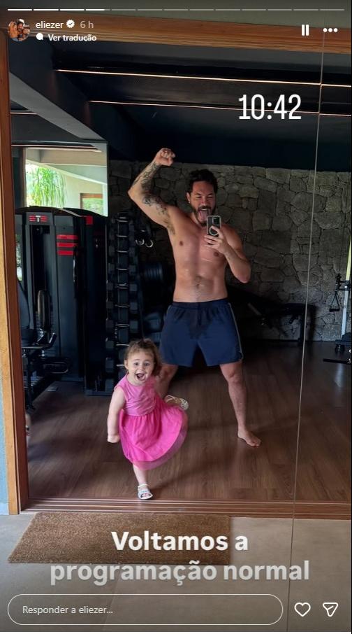 Eliezer mostra rotina de exercícios.