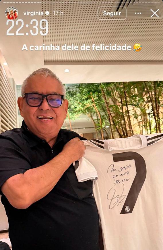 jayder ganhou uma camisa autografada por vinicius jr