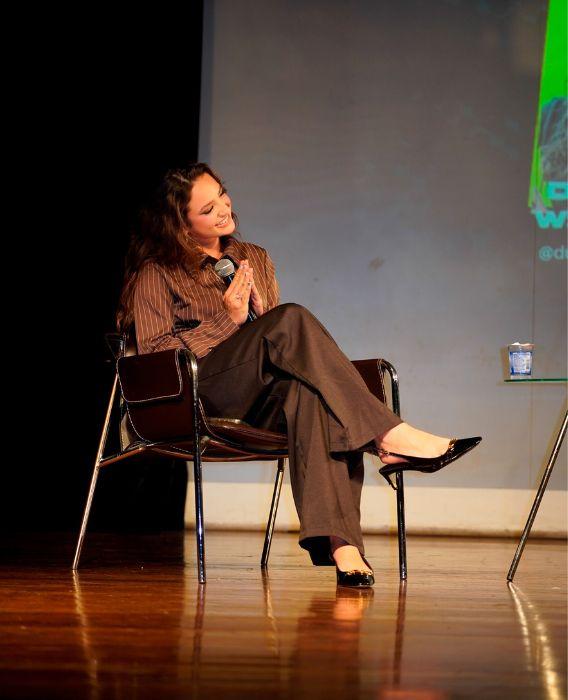 Duda Wilken, namorada de Rayssa Leal participa de palestra em SP