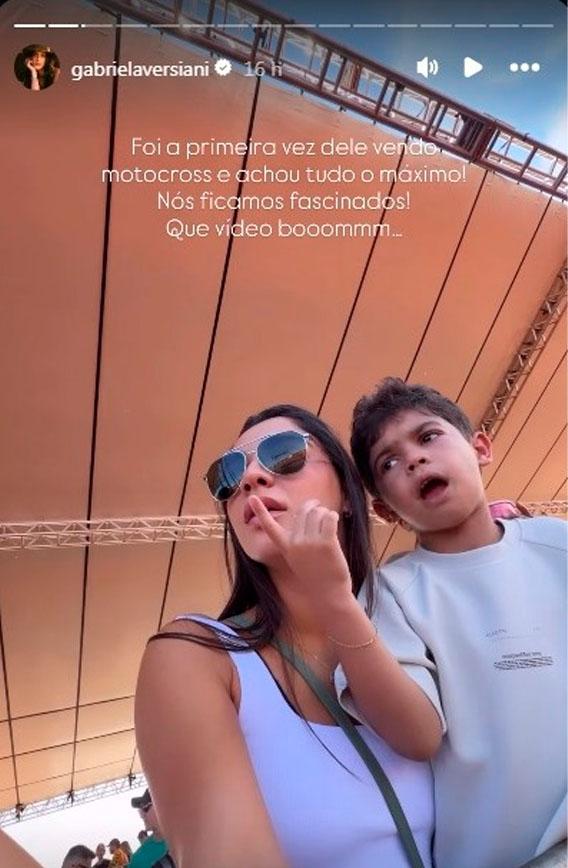 print dos stories de Gabriela Versiani com Leo no Motocross