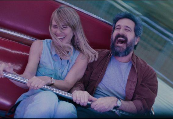 Carolina Dieckmann e Caco Ciocler em cena do filme Pequenas Criaturas